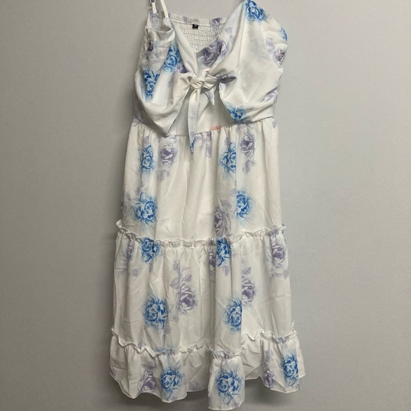 Floral spaghetti strap tie knot dress - Picture 3 of 3